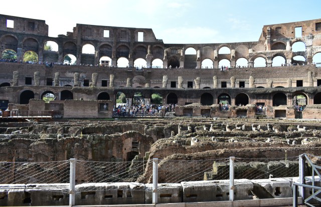 Colosseum int1